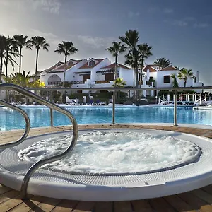 https://seafront-new-modern-apt.tenerifehoteles.net